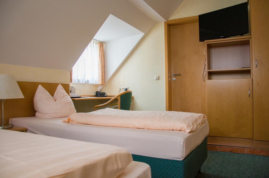 Domizil Alte Post Hotel Püttlingen Quarto foto