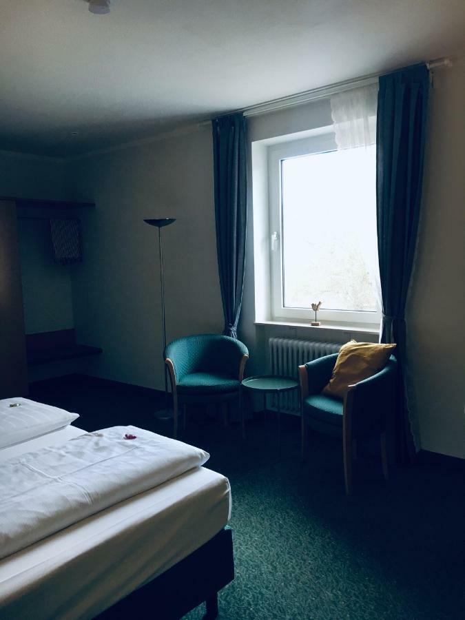 Domizil Alte Post Hotel Püttlingen Exterior foto